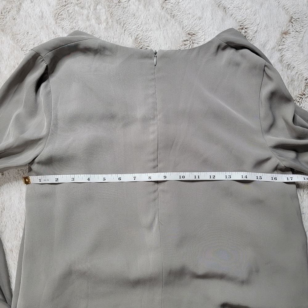Keepsake The Label Gray Bell Sleeve V Neck Cropped Top Size S - Picture 9 of 9